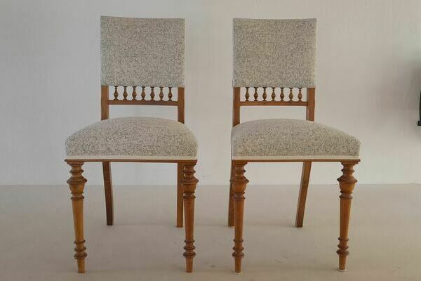 St�hle aufgepolstert und mit M�belstoff bezogen