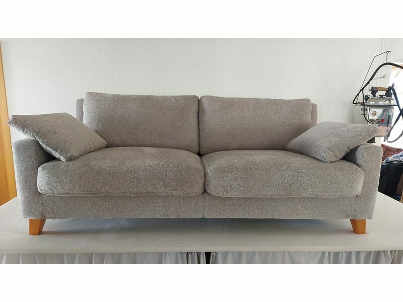 Designersofa neu bezogen in Freiburg Herdern